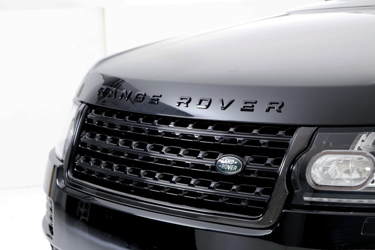 Range Rover Blackout & Carbon Fiber Kit