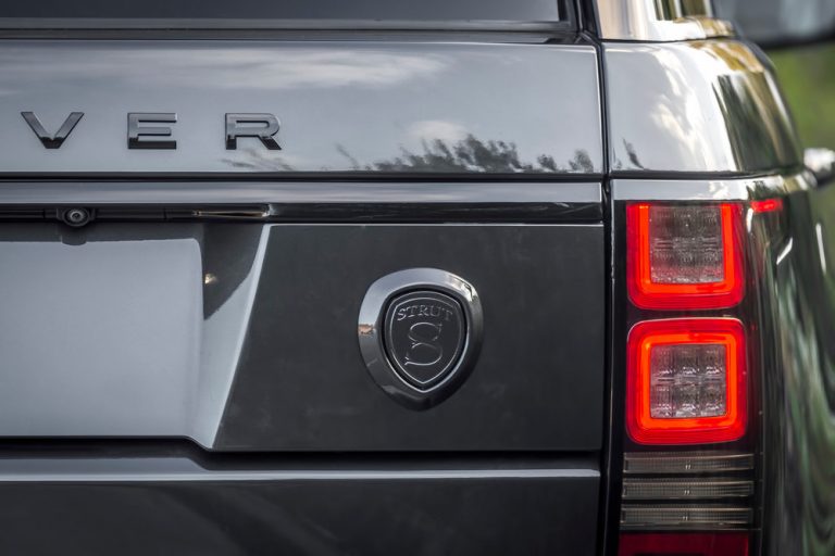 Range Rover Fiber Glass Rear STRUT Shield Holder